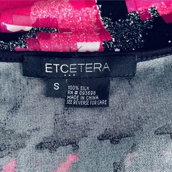 NWOT  pink and black geometric top - Picture 4 of 6